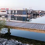 Hausboot El-sol Botel *