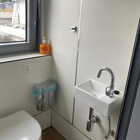 Ботель Hausboot El-sol *