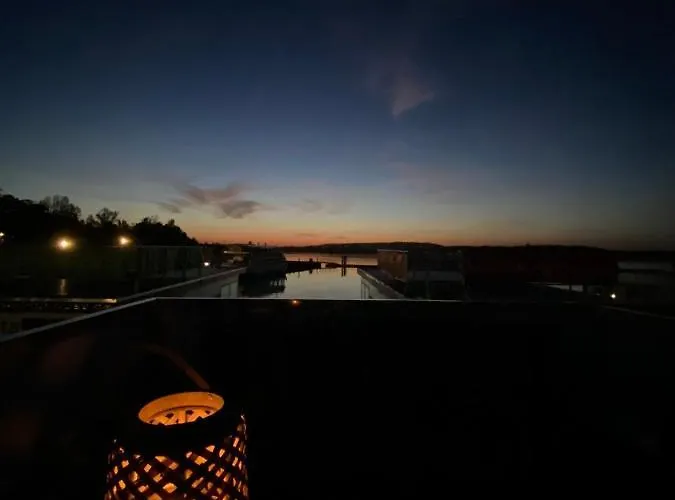 Hausboot El-sol Bådhotel *