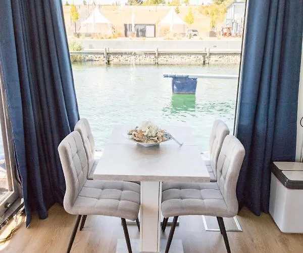 Hausboot El-sol * Braunsbedra